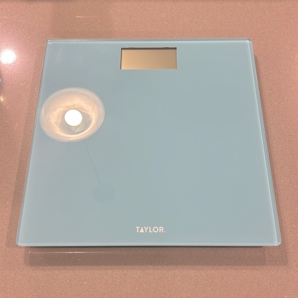 Taylor Digital Scale Model # 7558BT - Picture 3 of 3